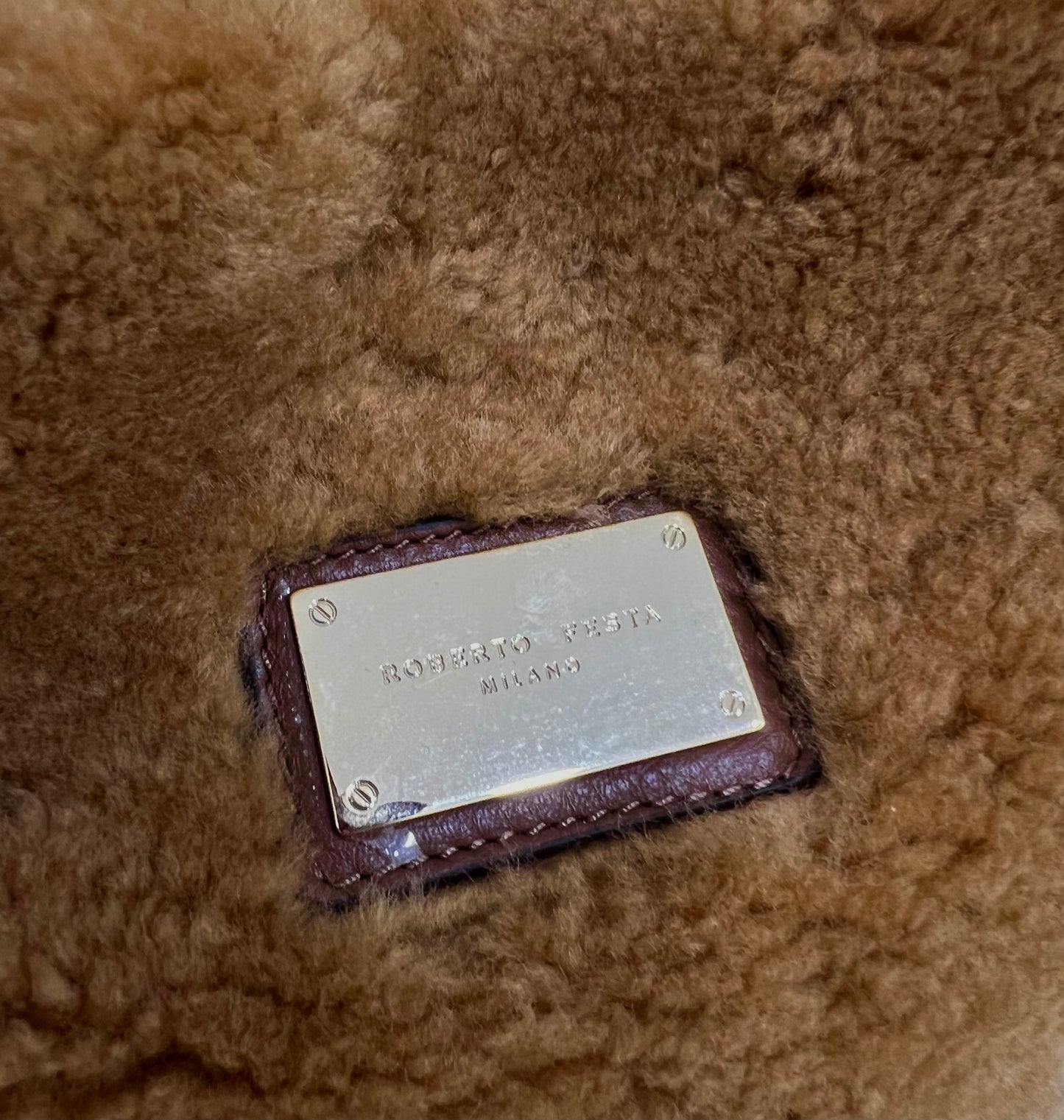 Borsa a spalla in montone teddy “Roberto Festa”