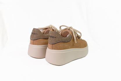 Sneakers Lily in suede con accessori color cuoio “Tosca Blu”