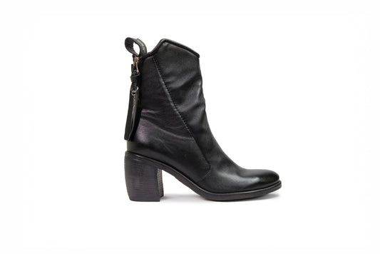 Stivaletti in pelle nera “A.S.98”