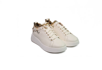 Sneakers in nappa crema con accessorio gioiello alla caviglia “Stokton”