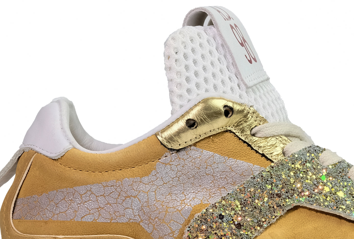 Sneakers in camoscio senape “A.S.98”
