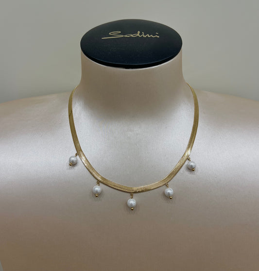 Collana corta modello moon con perline di vetro “Sodini”