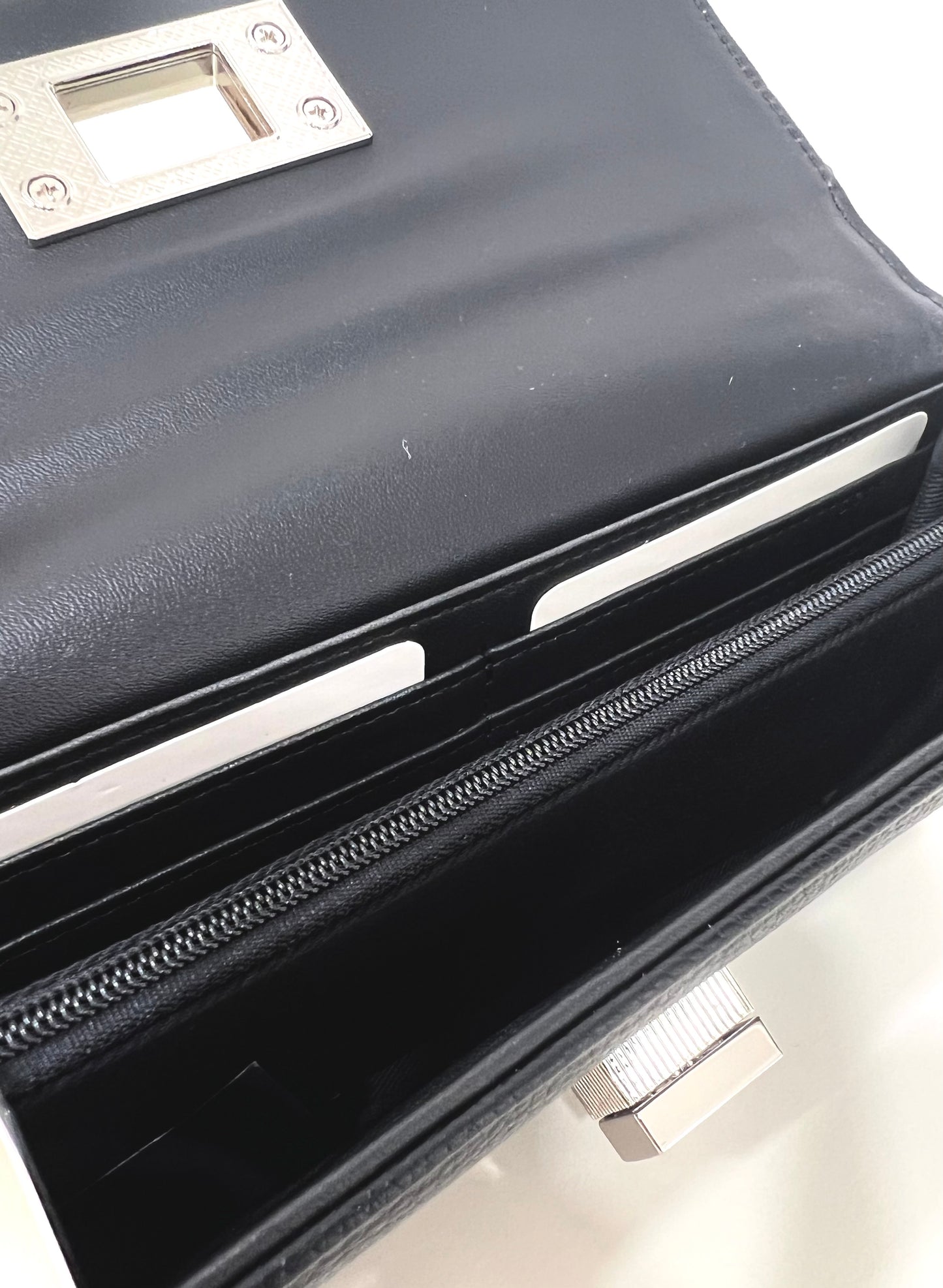 Portafoglio large zip wallet sally “Ermanno Firenze”