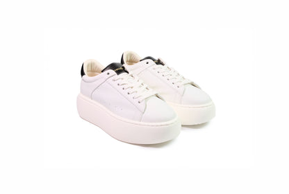 Sneakers bolla in pelle camelia e nera “Barracuda”