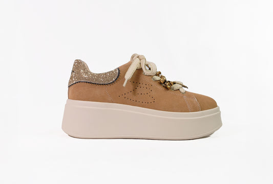 Sneakers Lily in suede con accessori color cuoio “Tosca Blu”
