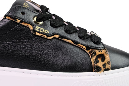 Sneakers in pelle nera con dettagli leopardati ai lati “EDP”