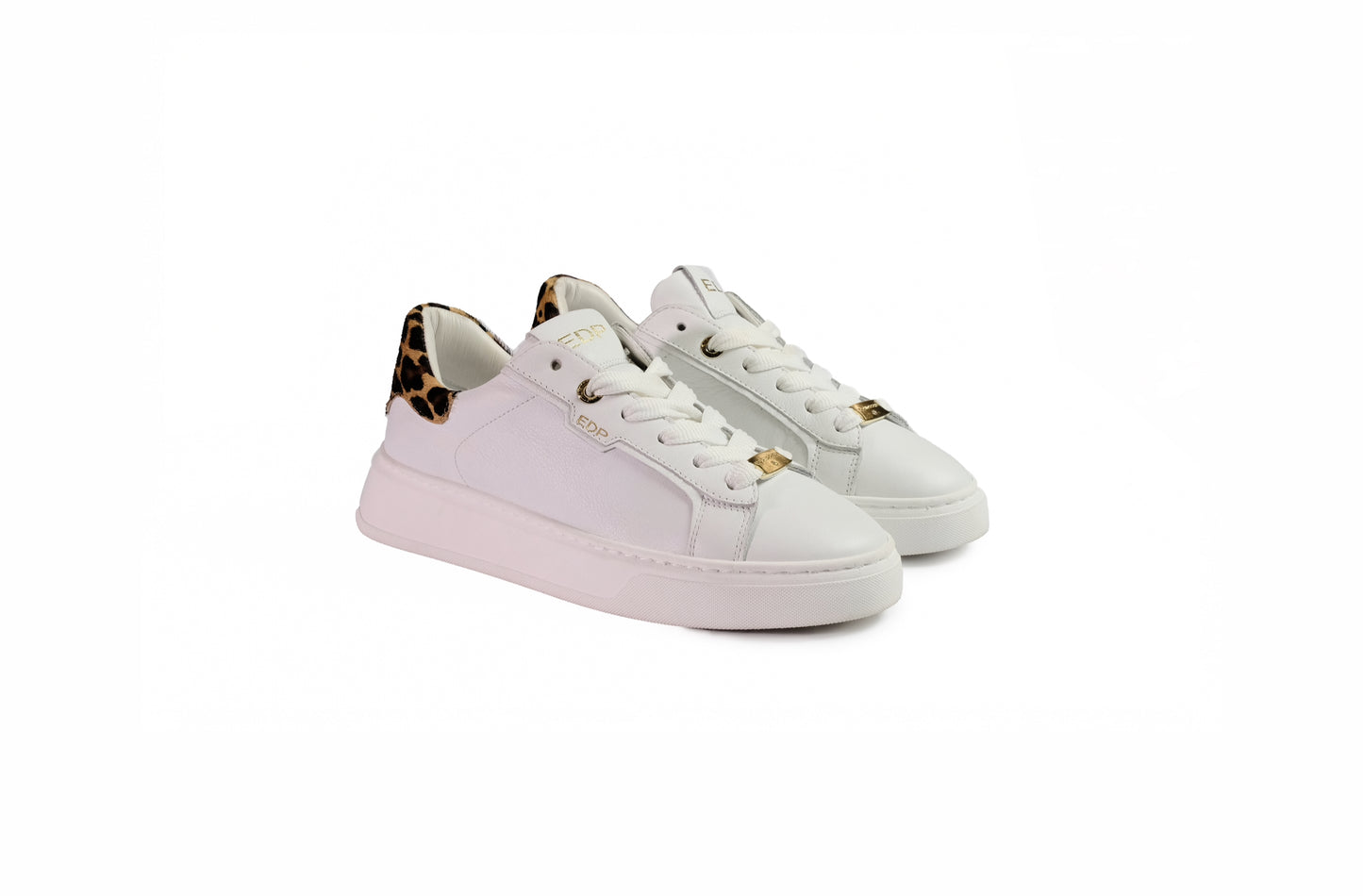 Sneakers in pelle bianca con dettagli leopardati sul retro “EDP”