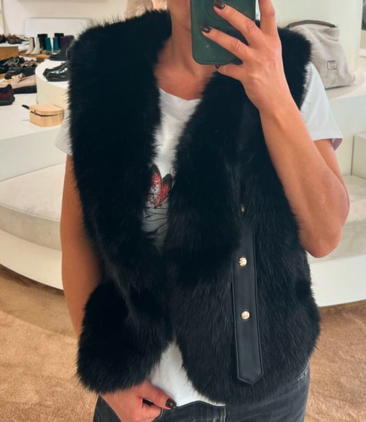 Gilet in faux fur con cinturini “Blugirl”
