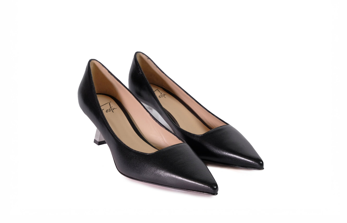 Décolleté bassa in pelle nera con tacco argento “Roberto Festa”