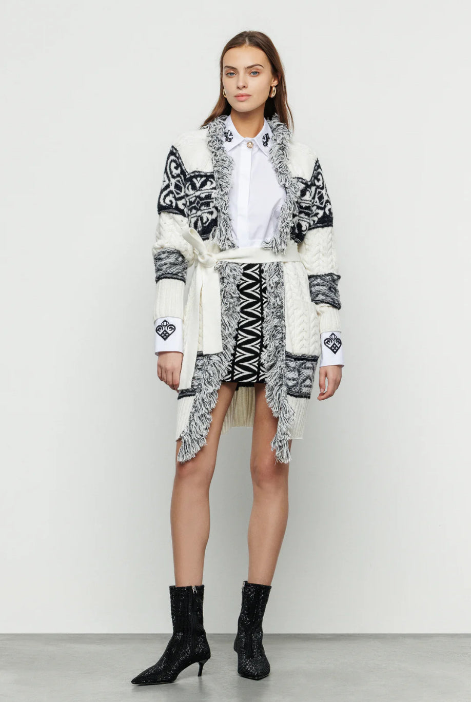 Cardigan in jacquard con lavorazione a trecce e cintura “Akep”