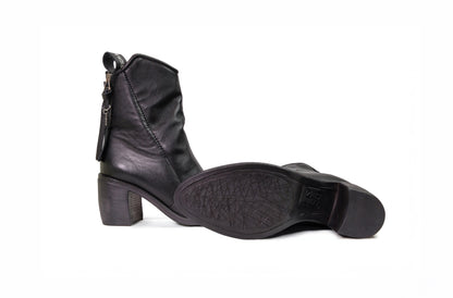 Stivaletti in pelle nera “A.S.98”