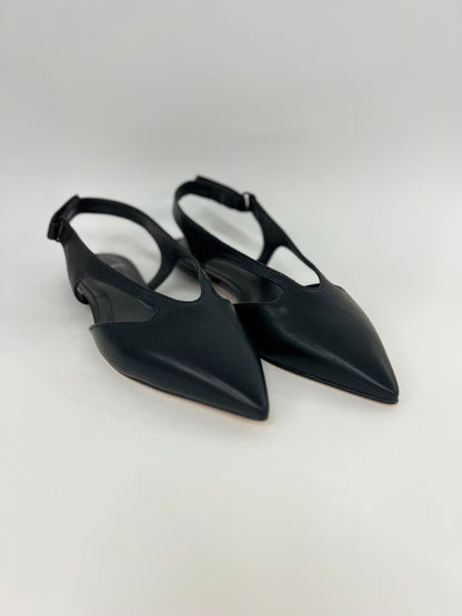 Scarpa bassa in pelle nera “Roberto Festa”