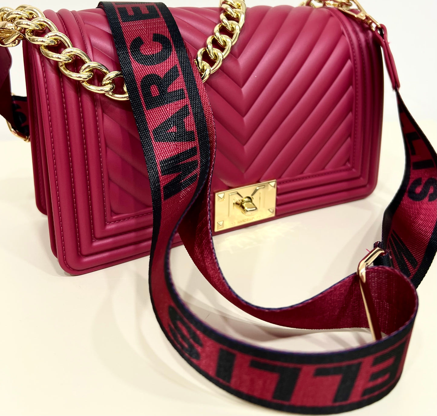 Flat-bag Cherry/Gold “Marc Ellis”