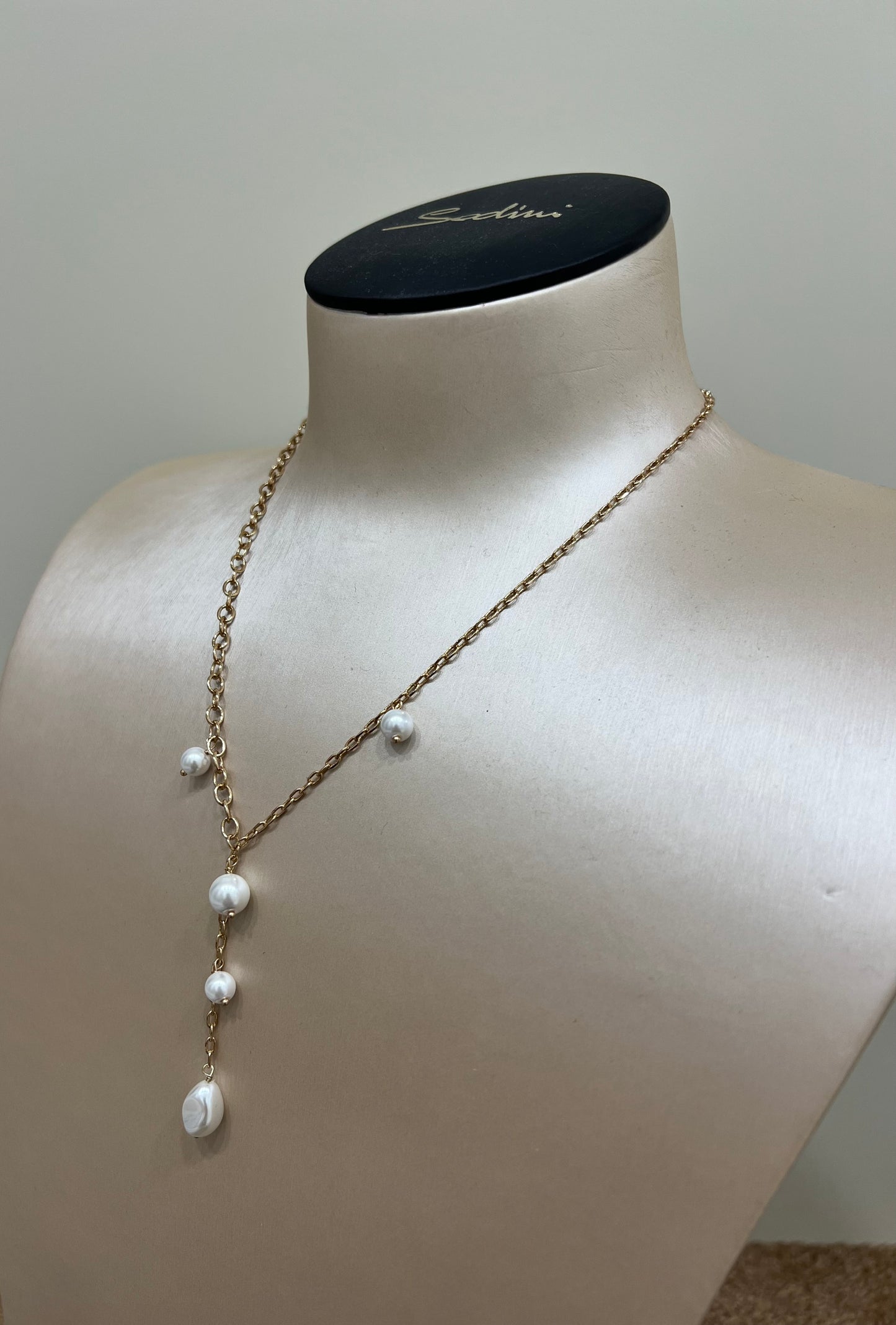 Collana modello moon con perle in vetro a Y “Sodini”