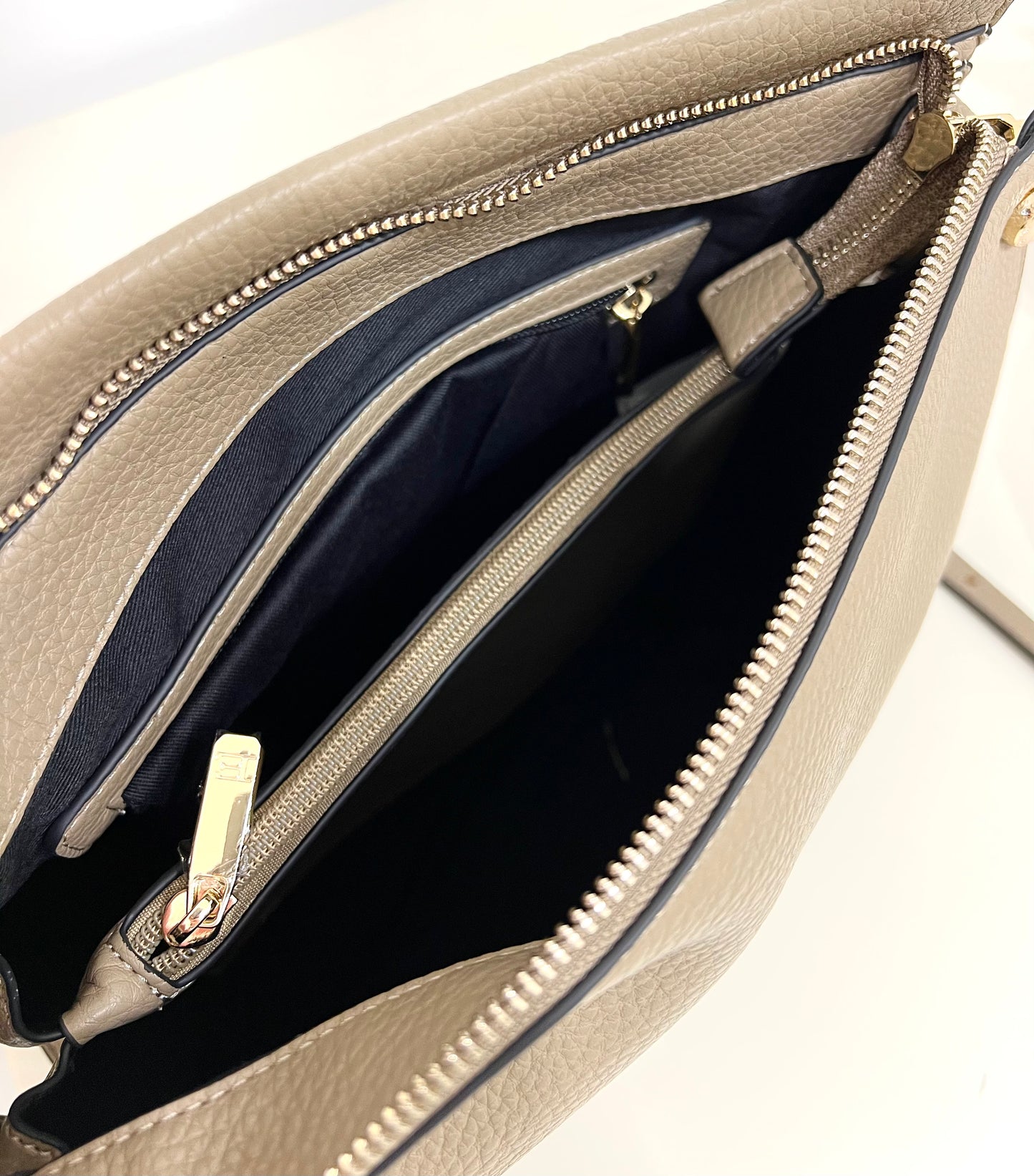 Borsa a spalla /tracolla hobo petra beige “Ermanno Firenze”