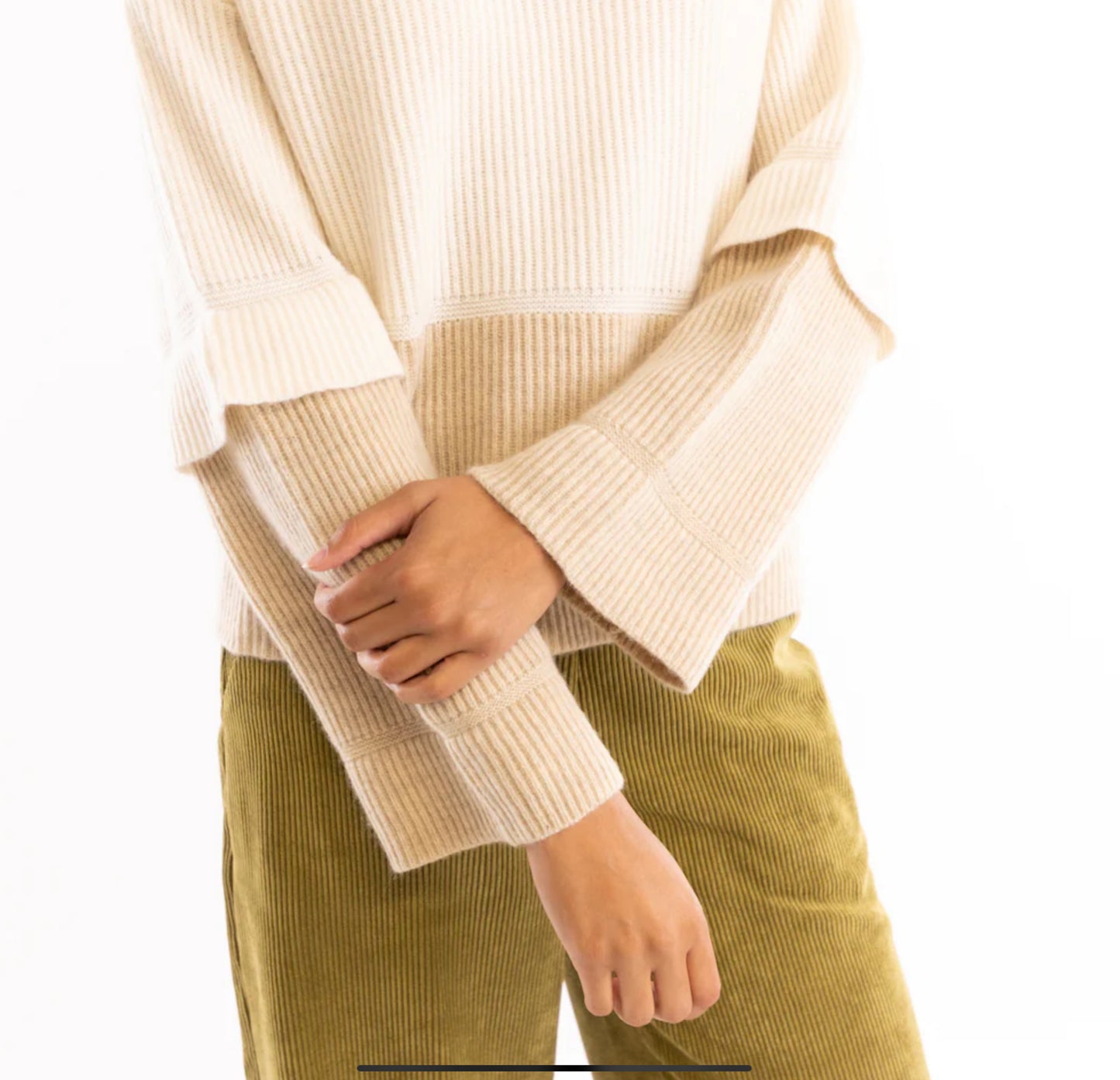 Maglione dolcevita in lana bianco e beige “Akep”