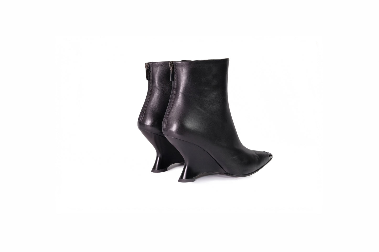Stiletto in pelle nera con punta acciaio “Chantal”
