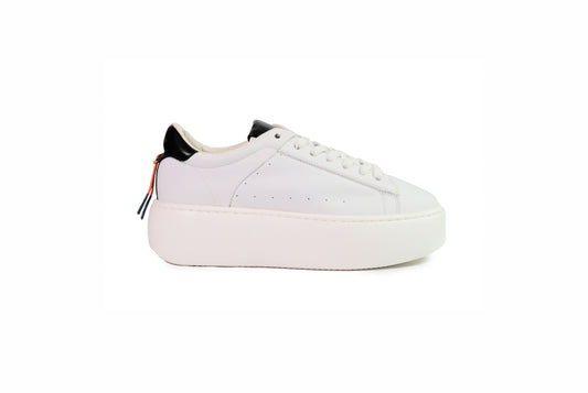 Sneakers bolla in pelle camelia e nera “Barracuda”