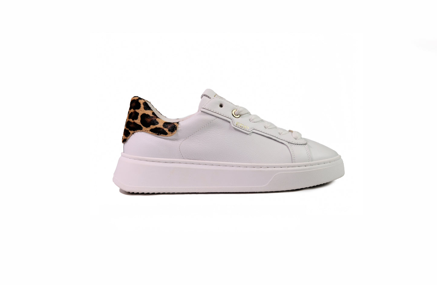 Sneakers in pelle bianca con dettagli leopardati sul retro “EDP”