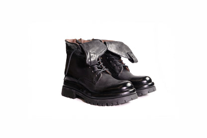 Stivaletto basso in pelle nera “A.S.98”