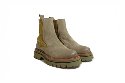 Stivaletto beatles in velour verde “Les Tulipes”