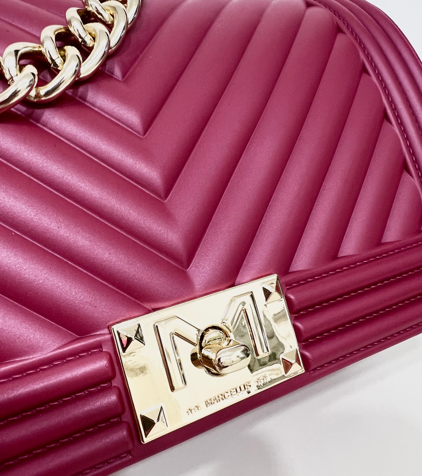 Flat-bag Cherry/Gold “Marc Ellis”