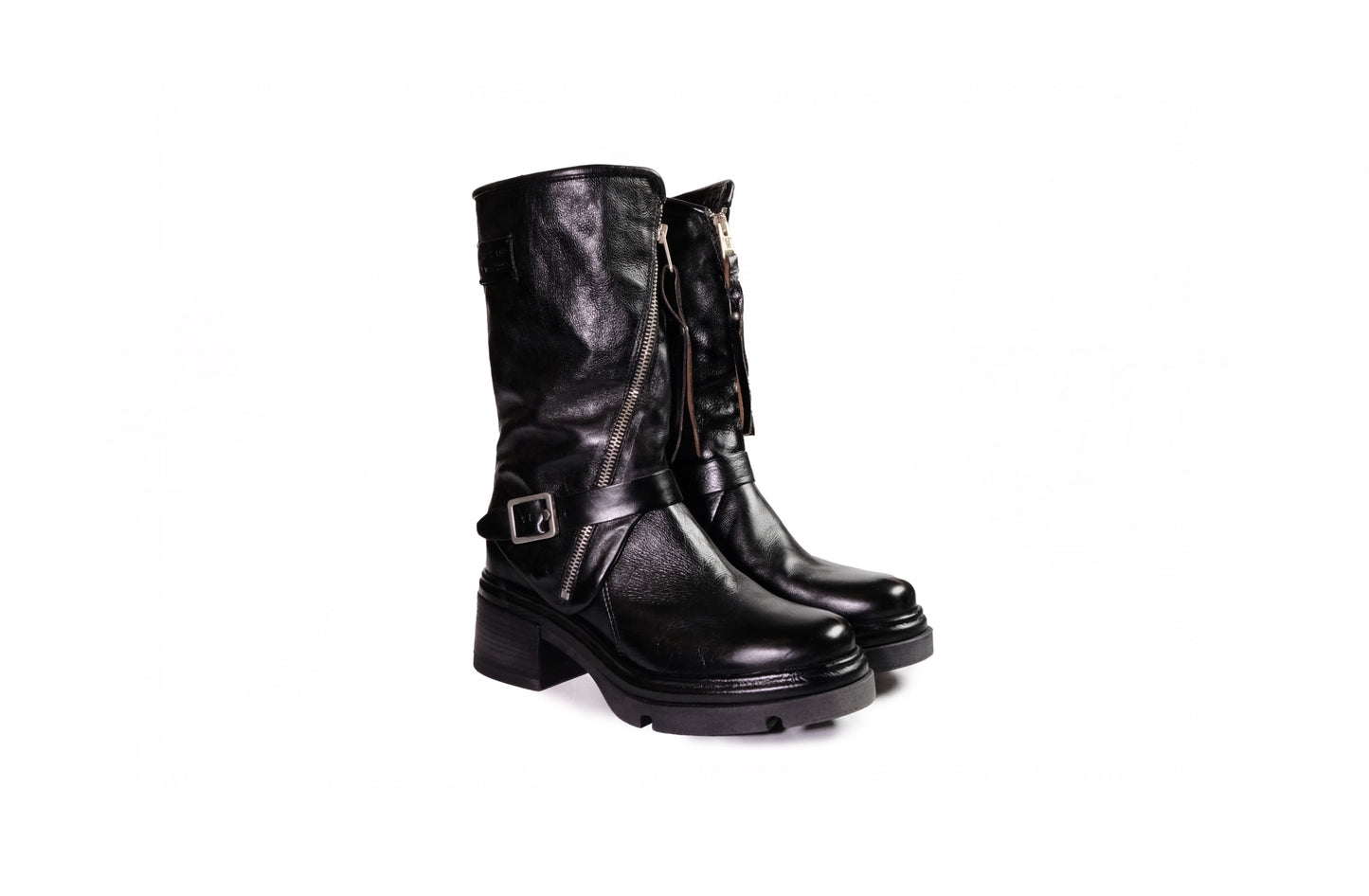 Stivaletto in pelle nera con zip obliqua “A.S.98”