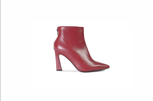 Stivaletto in pelle con tacco alto bordeaux “Anna F.”