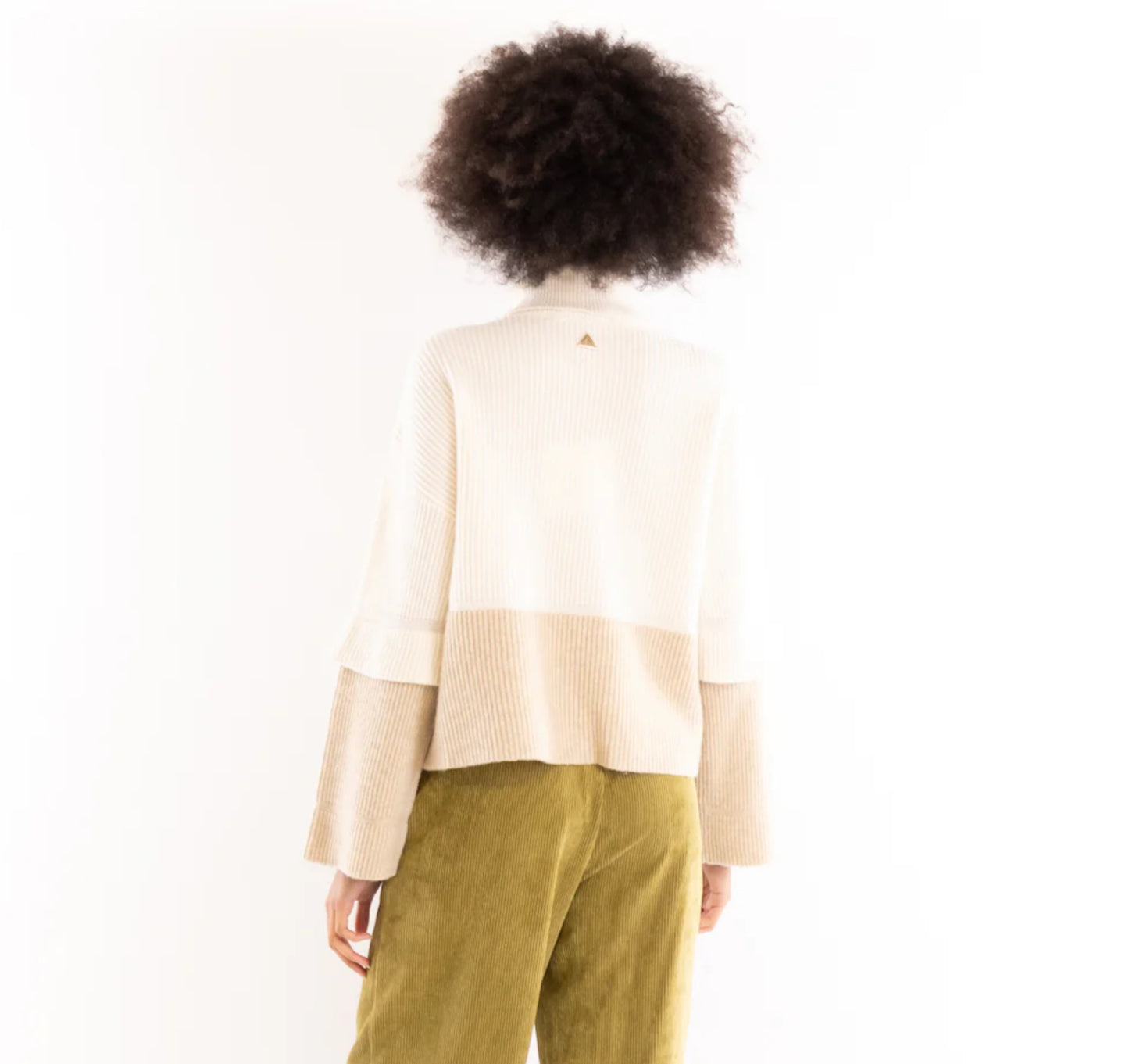 Maglione dolcevita in lana bianco e beige “Akep”