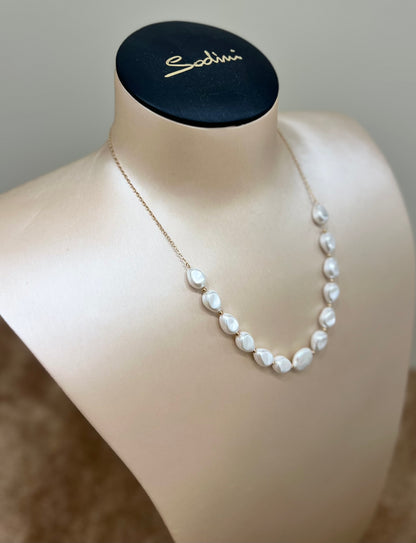 Collana modello moon con tela d’acqua dolce e perline “Sodini”